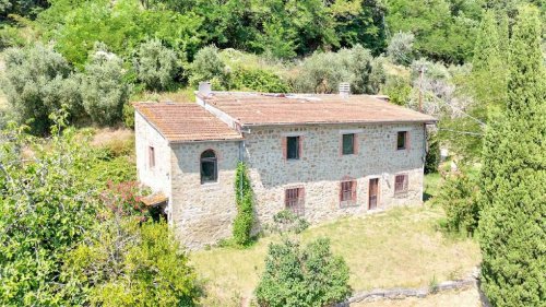 Farmhouse in Larciano