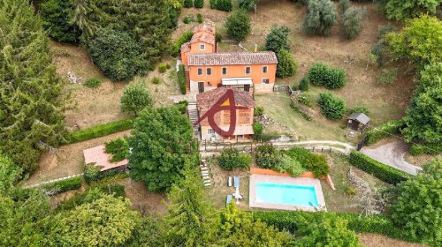 Farmhouse in Pescia