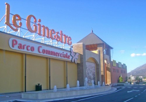 Commercial property in Celano