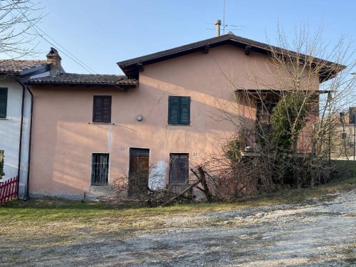 Detached house in Borgoratto Mormorolo