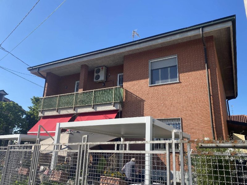 Apartment in Bressana Bottarone