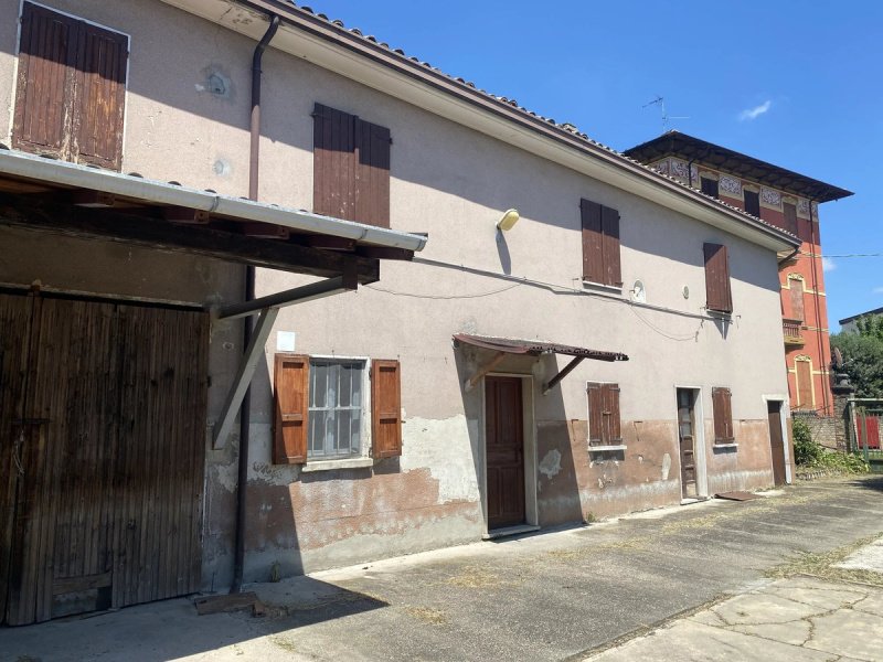 Maison individuelle à Casteggio