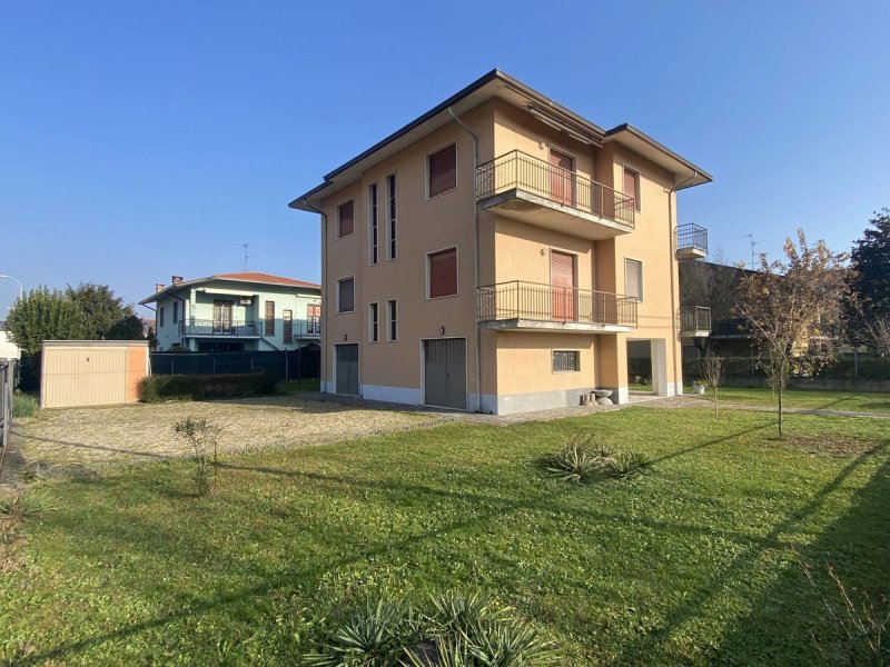 Villa in Castelletto di Branduzzo