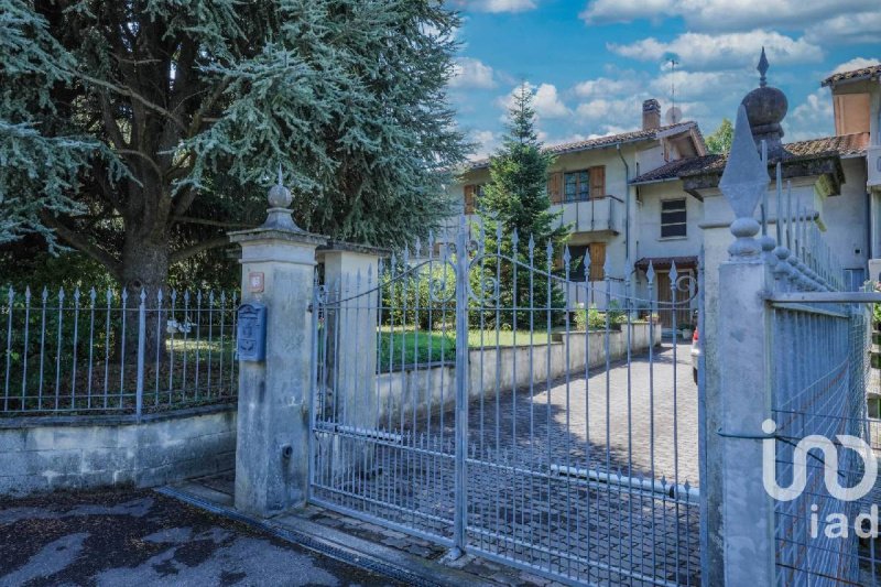 Terraced house in Langhirano