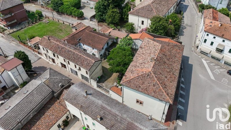 Вилла в Креспино