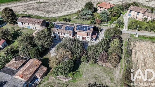 卢戈半独立房屋