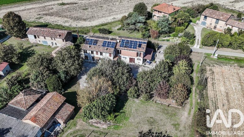 卢戈半独立房屋