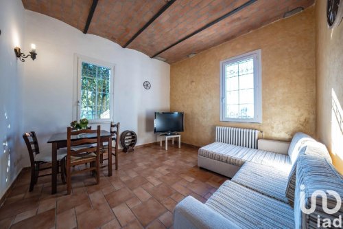 约兰达-迪萨沃亚别墅