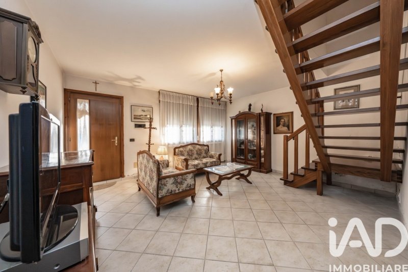 Villa en Riva del Po