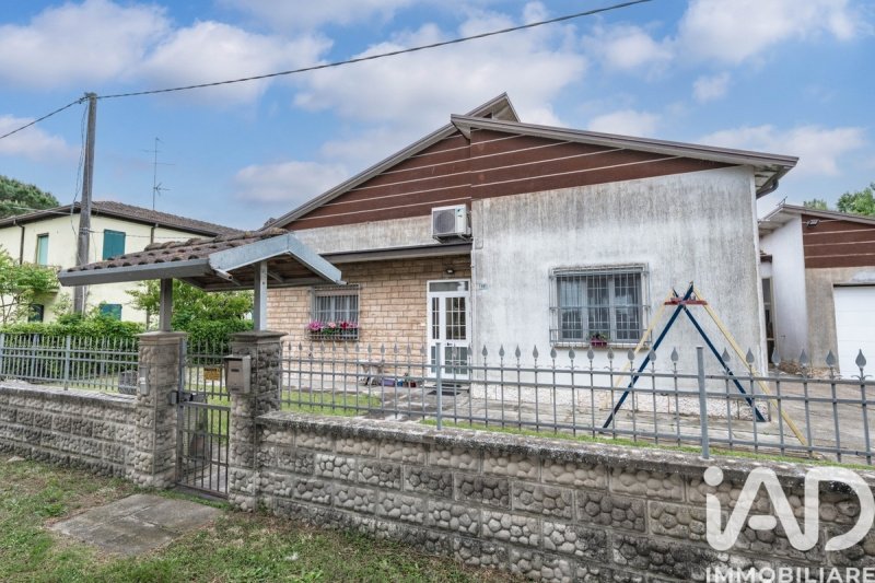 Вилла в Лагозанто