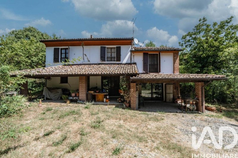 Moradia em Ziano Piacentino