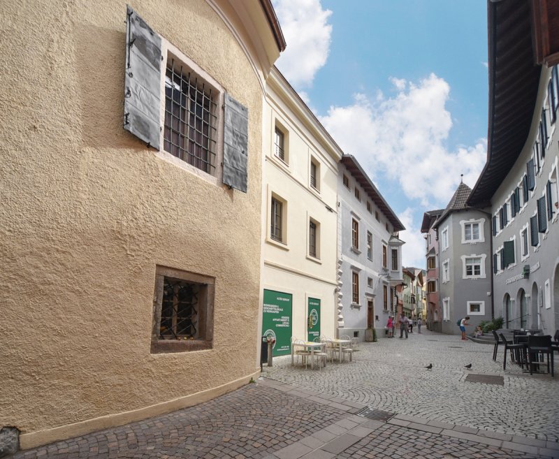 Edifício comercial em Chiusa