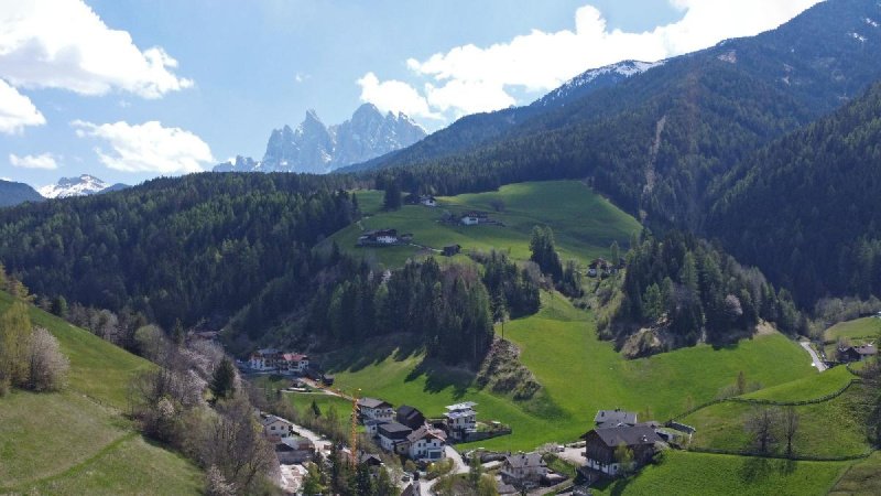 Terreno edificabile a Funes