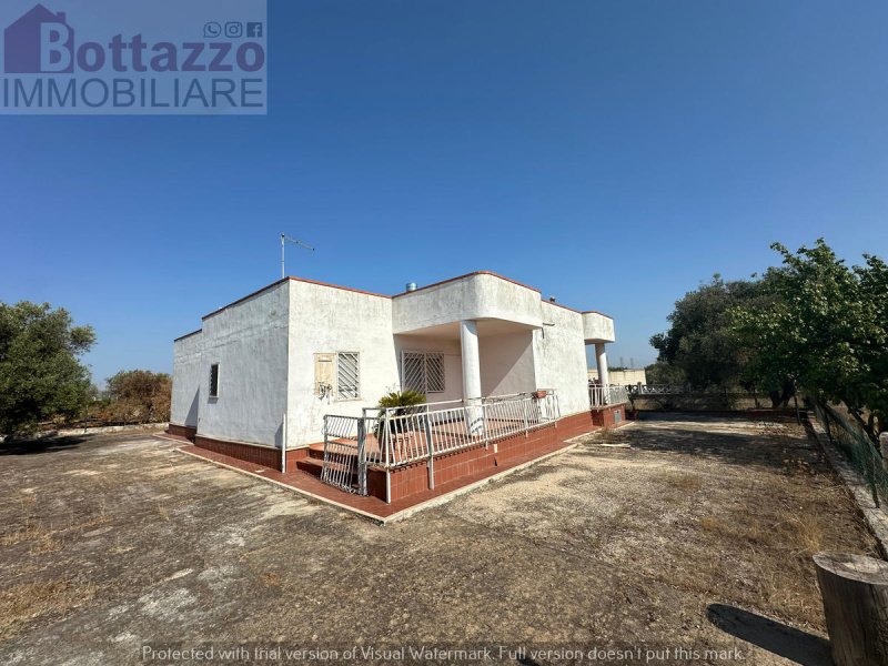 Villa in Lizzano