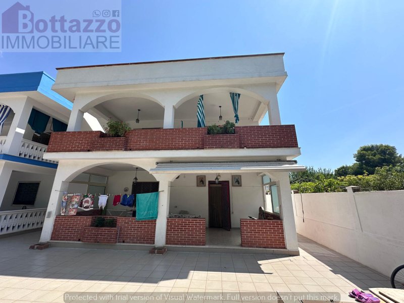 Villa a Lizzano