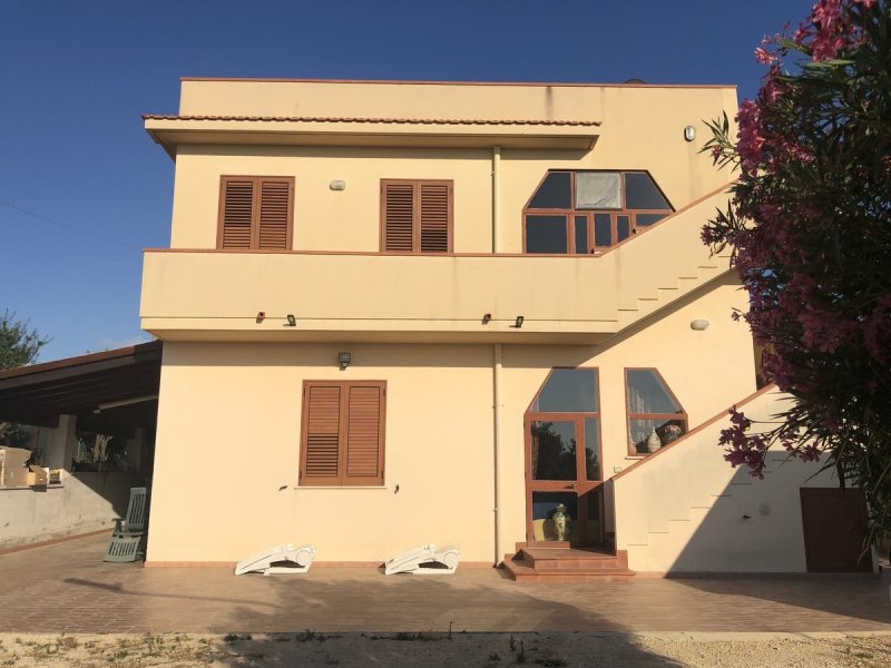 Villa in Menfi