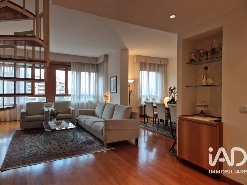 科洛尼奥蒙泽塞公寓