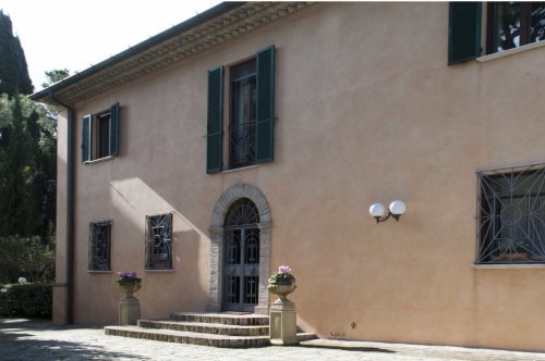 Historiskt hus i Pesaro