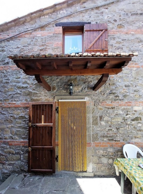 Klein huisje op het platteland in Pratovecchio Stia