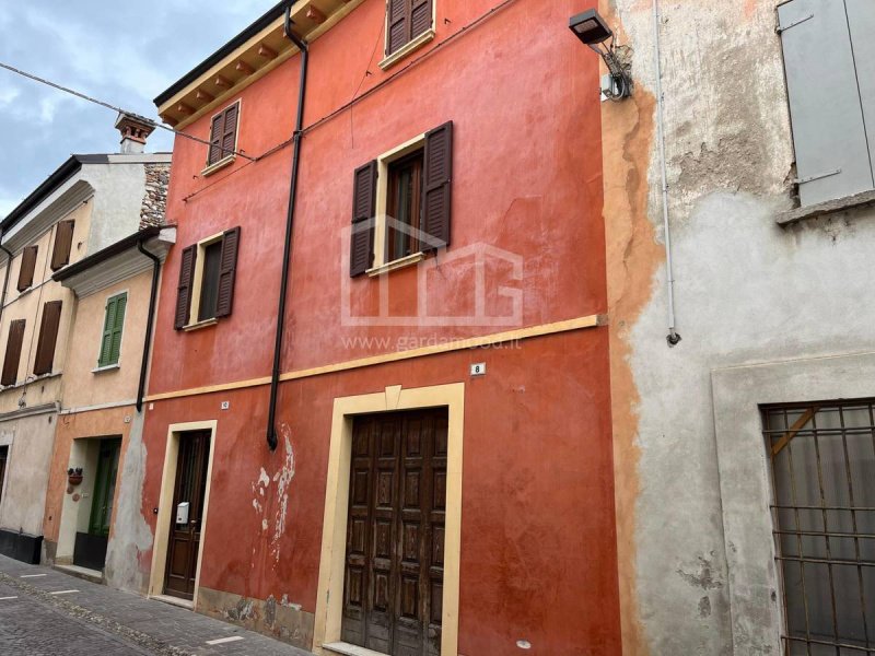 Semi-detached house in Solferino
