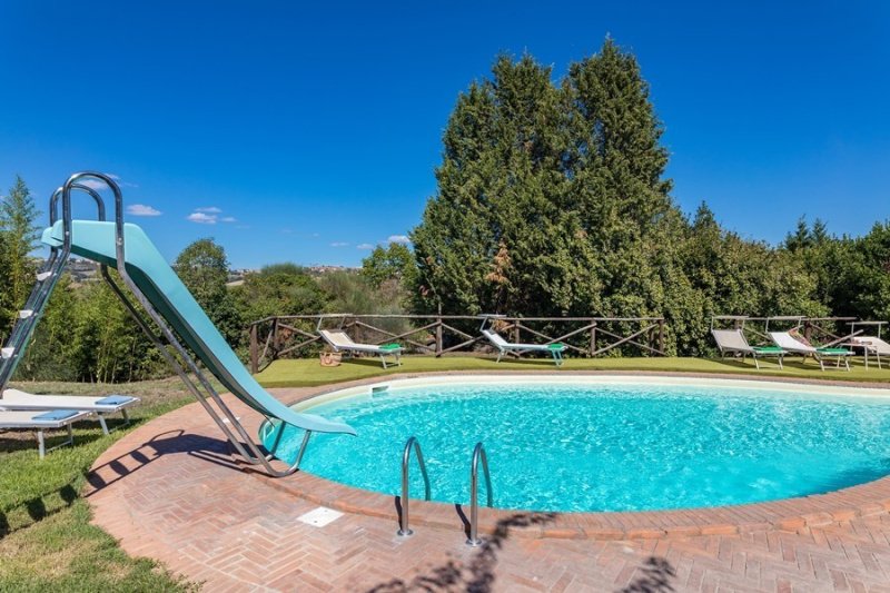 Farmhouse in Todi