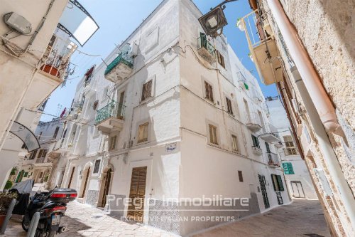 Top-to-bottom house in Monopoli