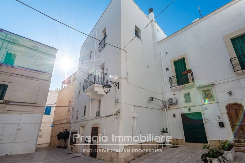 Top-to-bottom house in Monopoli