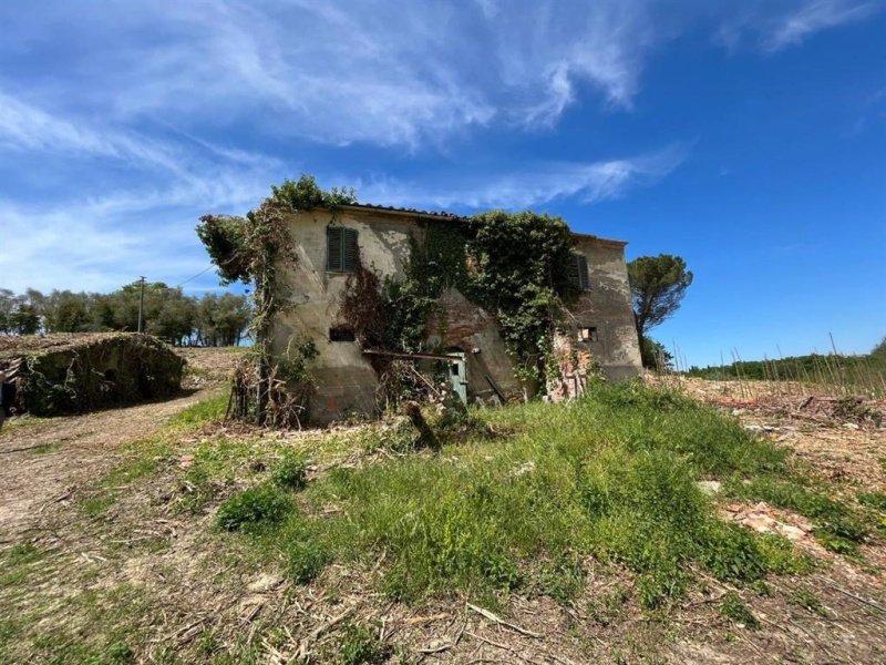 Casa en Lucignano