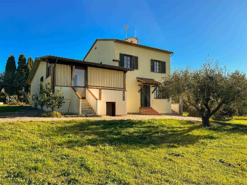 Bauernhaus in Cecina