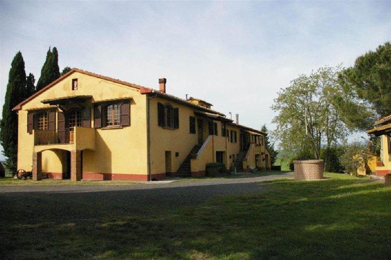 Ferme à Montecatini Val di Cecina