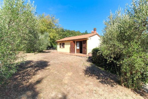 Huis in Montecatini Val di Cecina