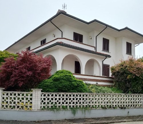 Casa geminada em Mede