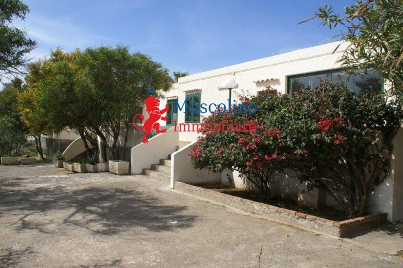 Terraced house in Pantelleria