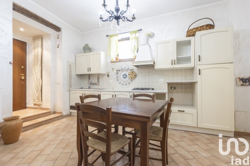 Kommersiell byggnad i Apiro