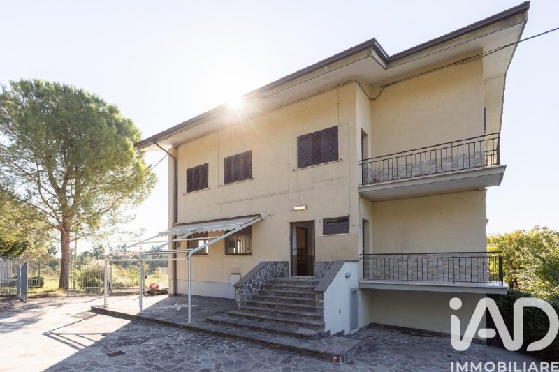 Casa indipendente a Jesi