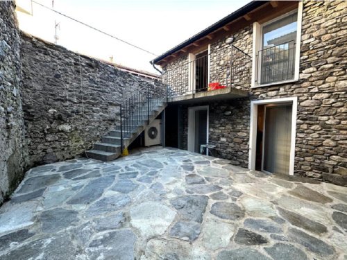 Detached house in Domaso