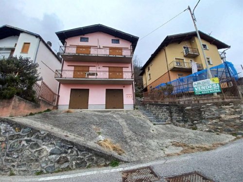 Detached house in Gera Lario