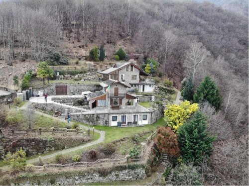 Villa a Pianello del Lario