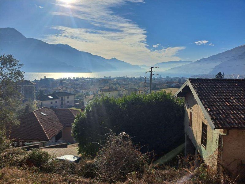 格拉韦多纳联合镇农舍