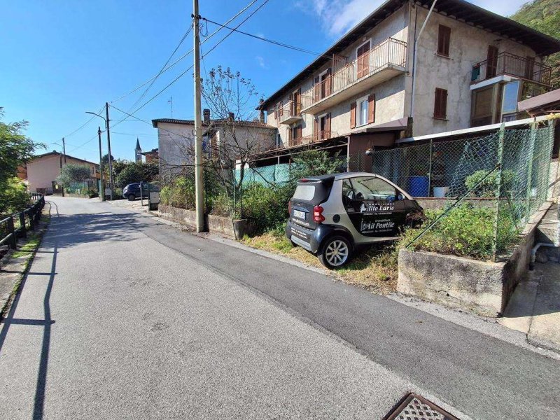 Maison individuelle à Gravedona ed Uniti