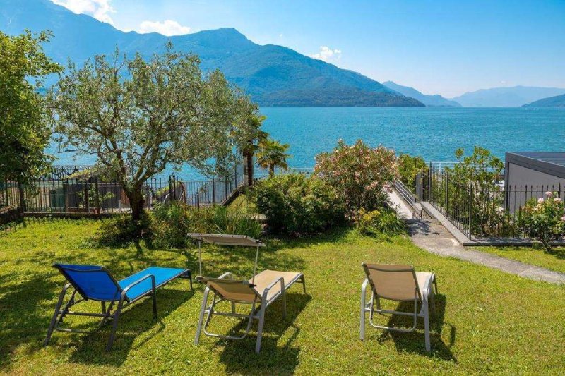 Villa in Gravedona ed Uniti