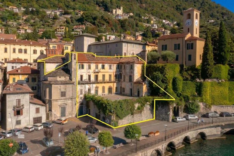 Palazzo a Gravedona ed Uniti
