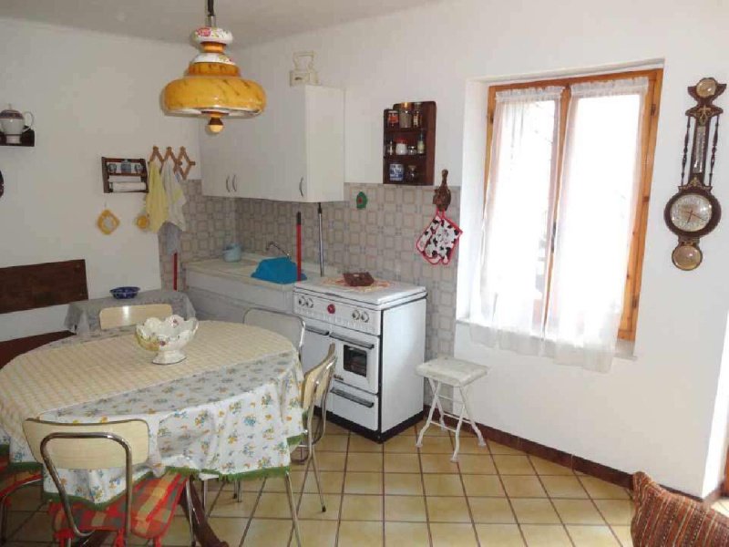 Semi-detached house in Pontremoli