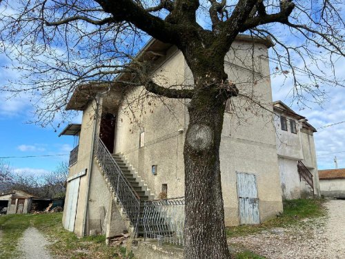 Semi-detached house in Montecastrilli