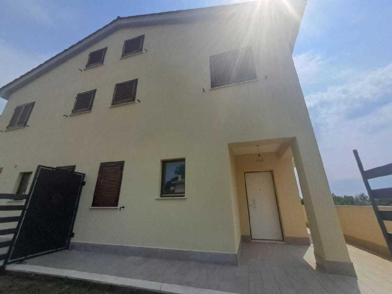 Apartamento em Amelia