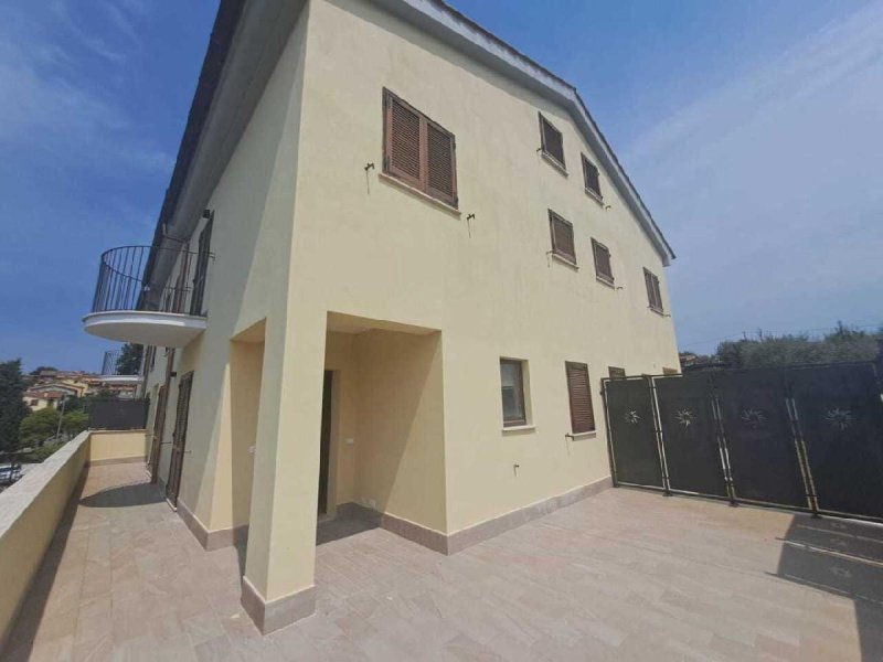 Apartamento em Amelia