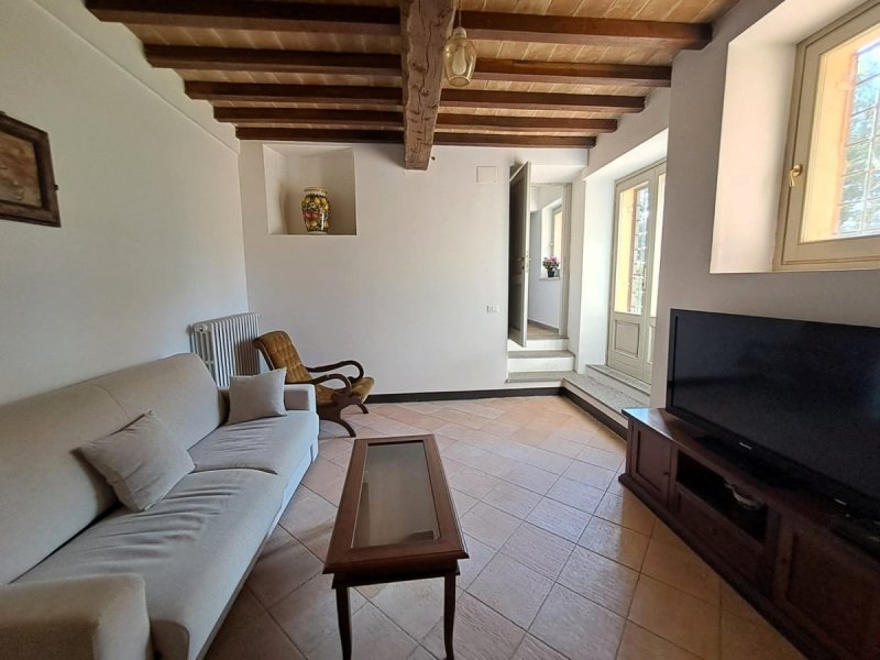 Semi-detached house in Montecastrilli