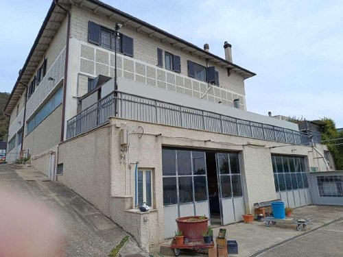 Zakelijk onroerend goed in Amelia