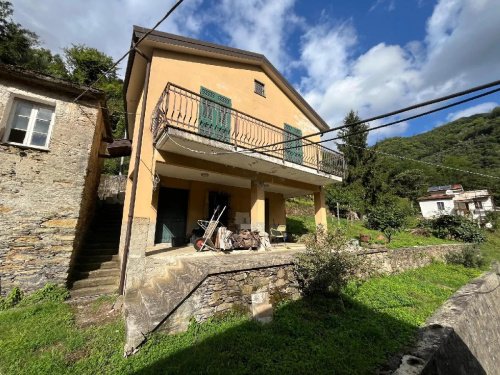 Casa indipendente a Carasco