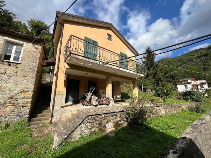Casa indipendente a Carasco